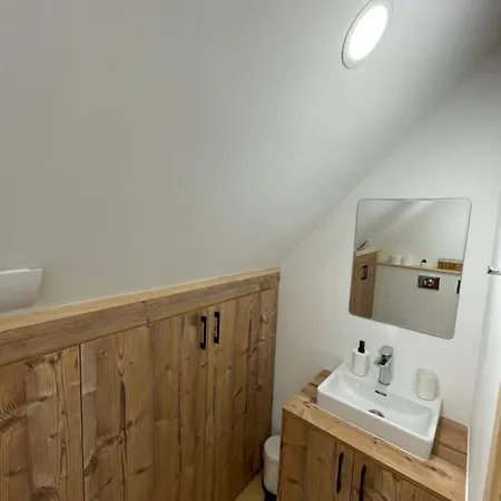 Villa Mokrogorski Konaci