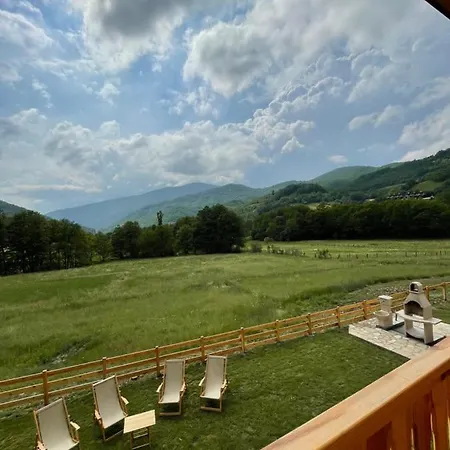 Mokrogorski Konaci Villa *