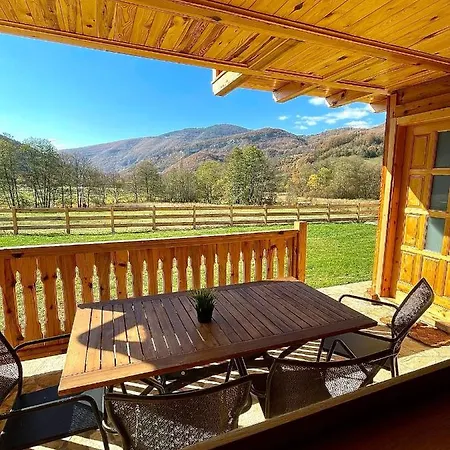 Mokrogorski Konaci Villa *